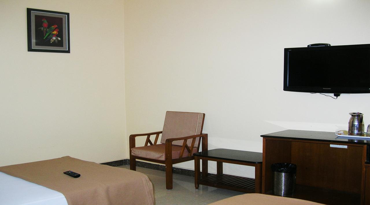Athidhi Residency Otel Tirupati Dış mekan fotoğraf