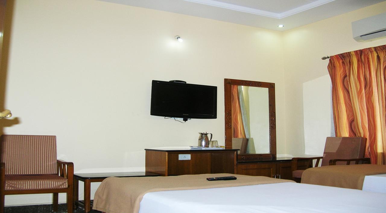 Athidhi Residency Otel Tirupati Dış mekan fotoğraf