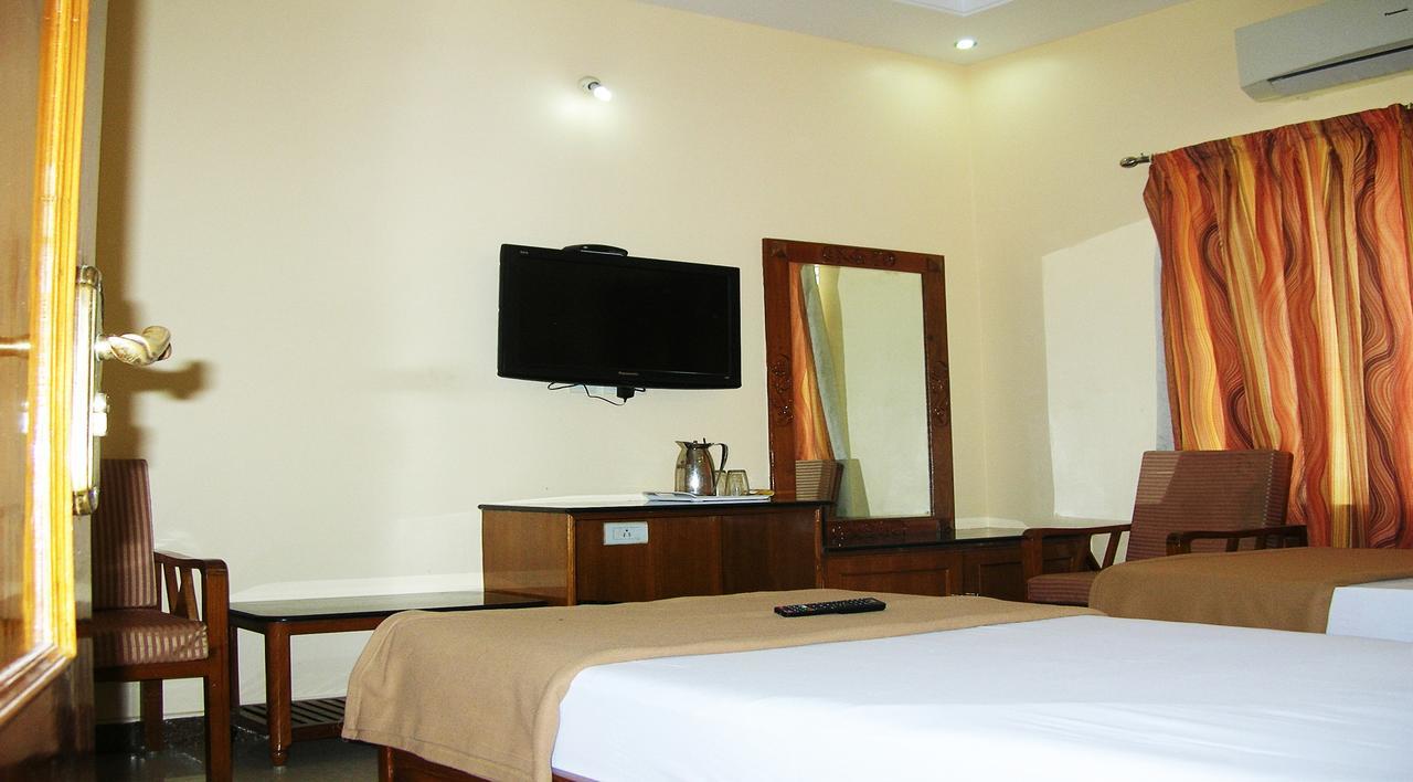 Athidhi Residency Otel Tirupati Dış mekan fotoğraf